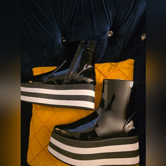NWOT JEFFREY CAMPBELL Patent Platform Boots Size 8M - Picture 4 of 12